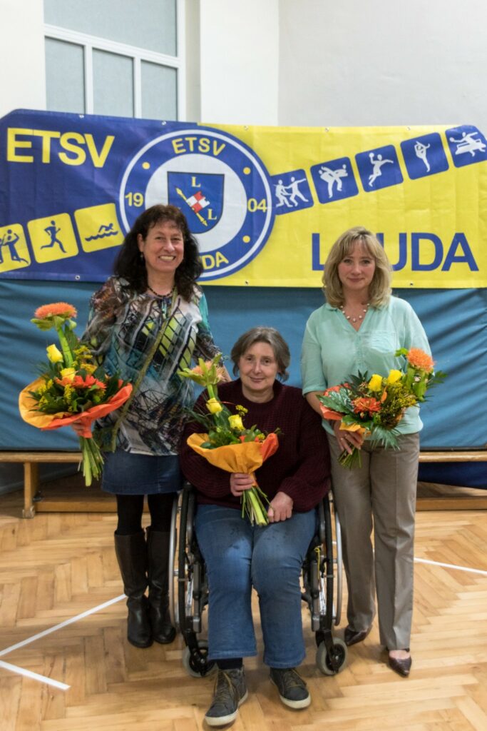 Der Vorstand des ETSV Lauda im Jahr 2016 (von links nach rechts): Angelika Tolle-Rennebarth (Kassier), Anni Miller (1. Vorsitzende) und Beate Hehn (2. Vorsitzende).