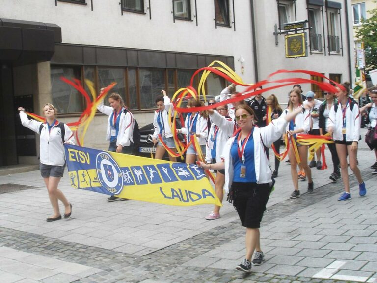 Die Gymnastinnen des ETSV Lauda erlebten in Ulm ein fröhliches und erfolgreiches Turnfest.